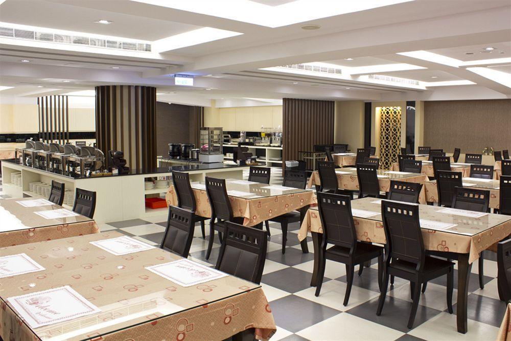 Guanko Hotel Чиай Сити Екстериор снимка