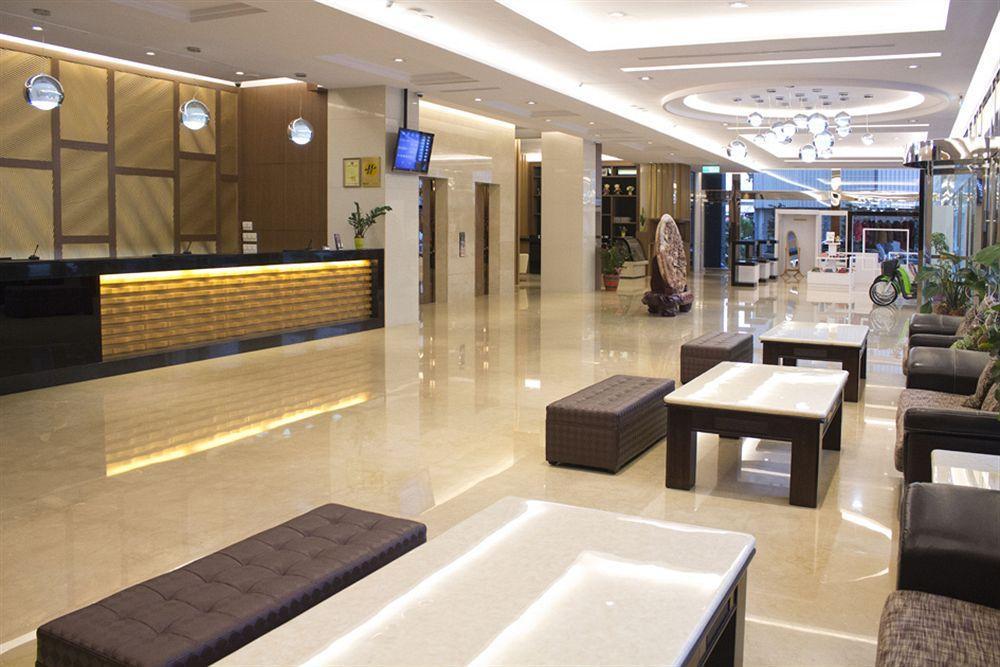 Guanko Hotel Чиай Сити Екстериор снимка