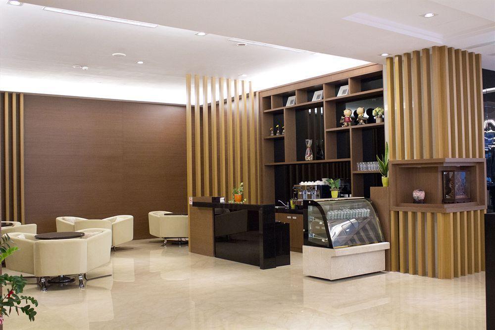 Guanko Hotel Чиай Сити Екстериор снимка