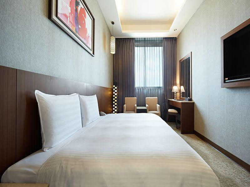 Guanko Hotel Чиай Сити Екстериор снимка